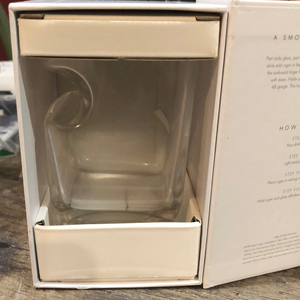 CORKCICLE Cigar Glass Handcrafted Whiskey Glass with Built-in Cigar Holder New